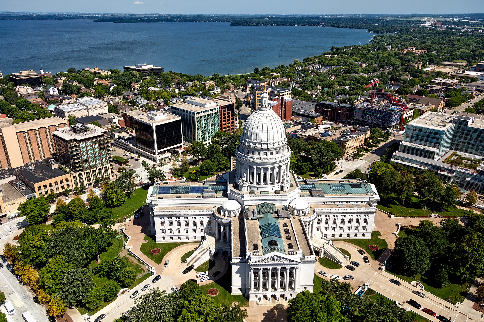 Workers Compensation in Wisconsin. State capitol from air. Why To Choose JLO?
