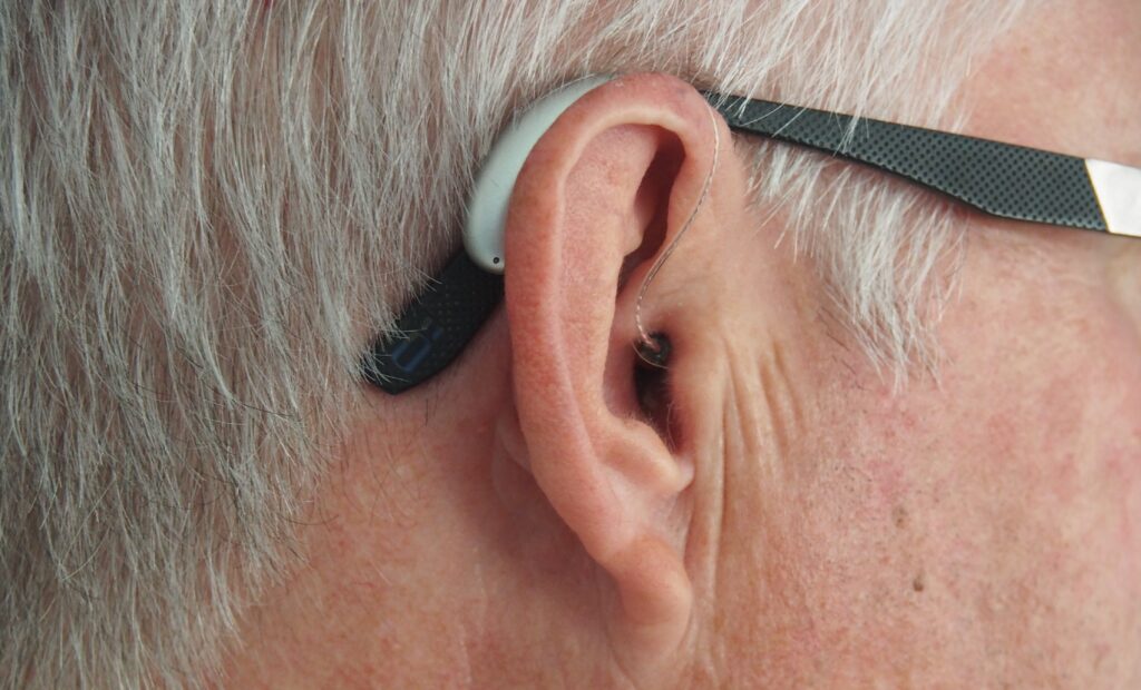 The Early Signs Of Hearing Loss