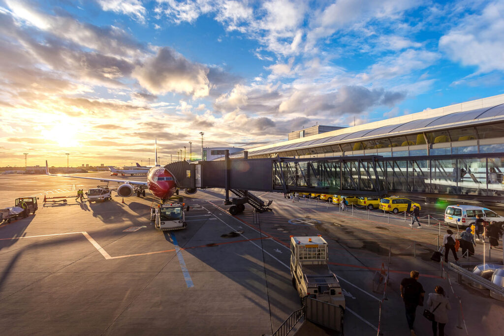 Hearing loss and contributing factors among airport workers in US