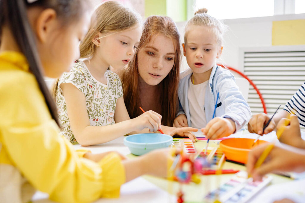 Protection and treatment of teachers from loud noises