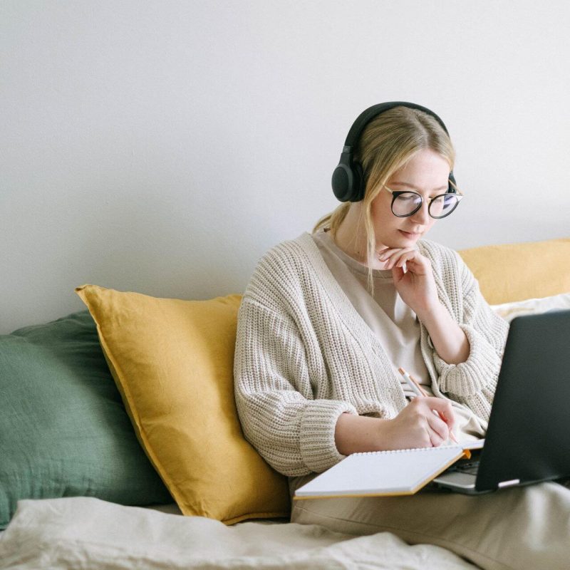 Can Wearing Headphones Cause Hearing Loss?